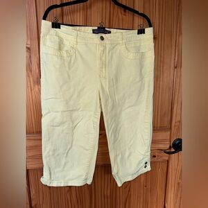 Gloria Vanderbilt Light Yellow Pants